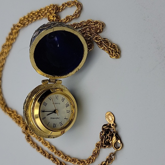 Enamel Egg pendant watch. main image 2